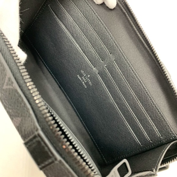 Louis Vuitton Monogram Eclipse Soft Trunk Wallet Bag Pochette Black - Picture 8 of 9